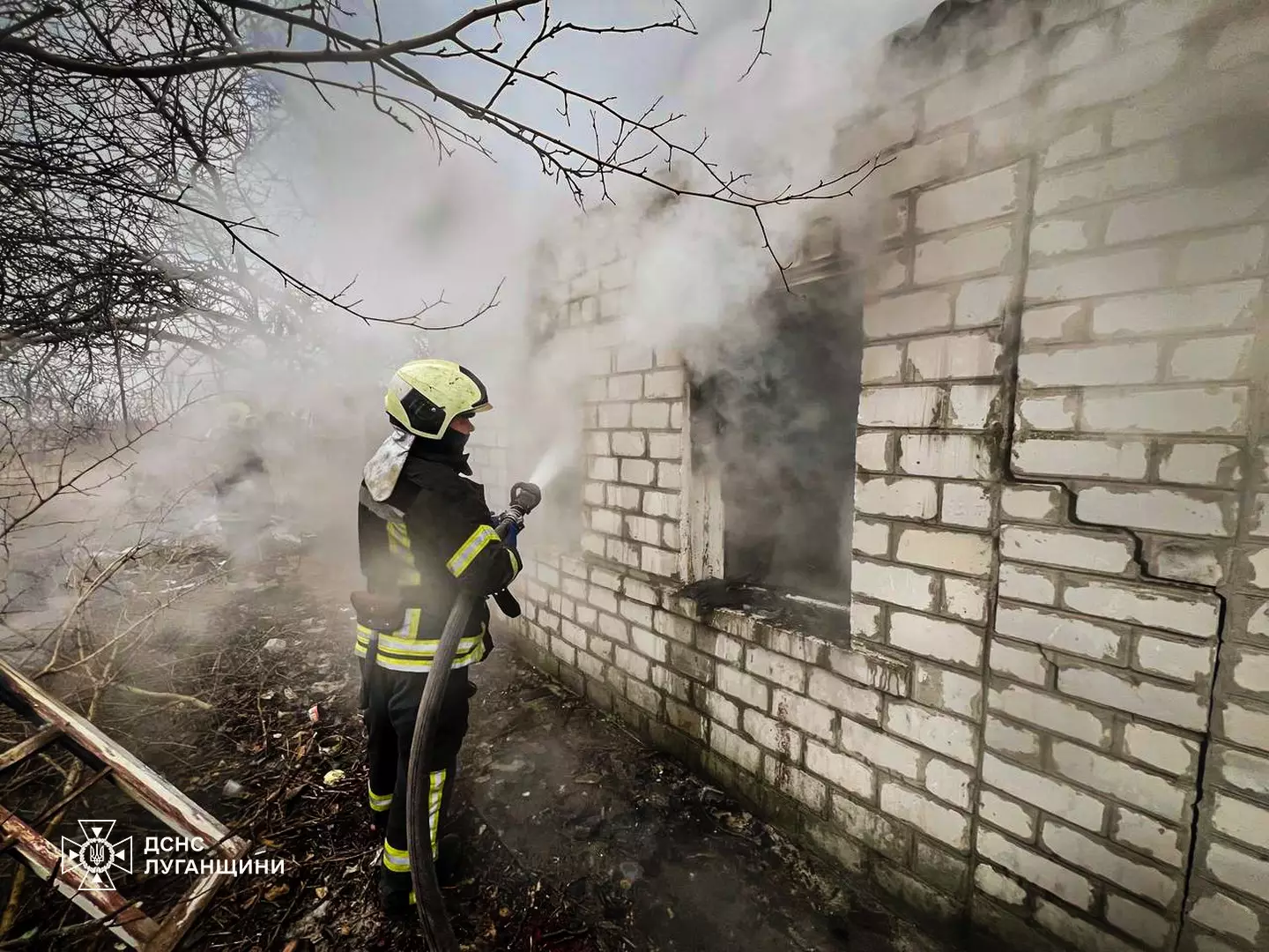 ліквідація пожежі у житловому будинку