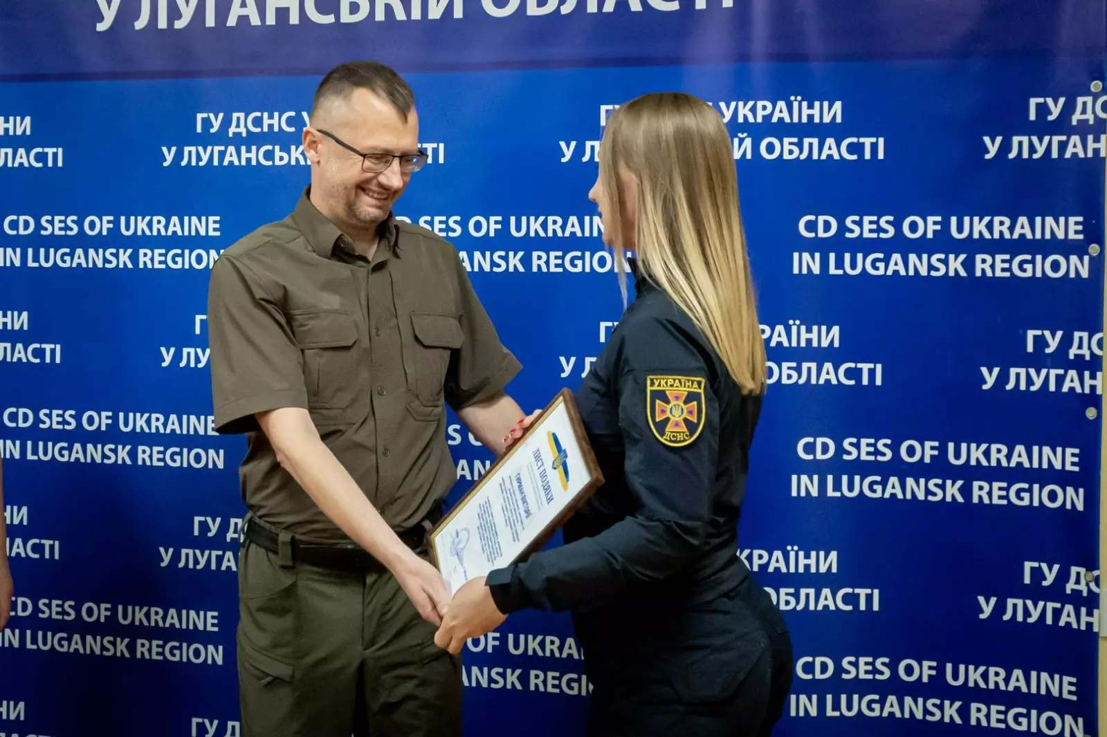 Перший заступник голови Луганської обласної державної адміністрації Олексій Смирнов привітав рятувальників з професійним святом