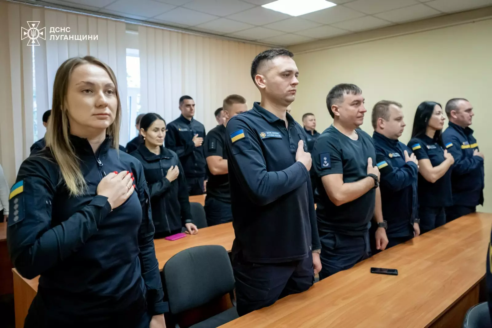 Перший заступник голови Луганської обласної державної адміністрації Олексій Смирнов привітав рятувальників з професійним святом