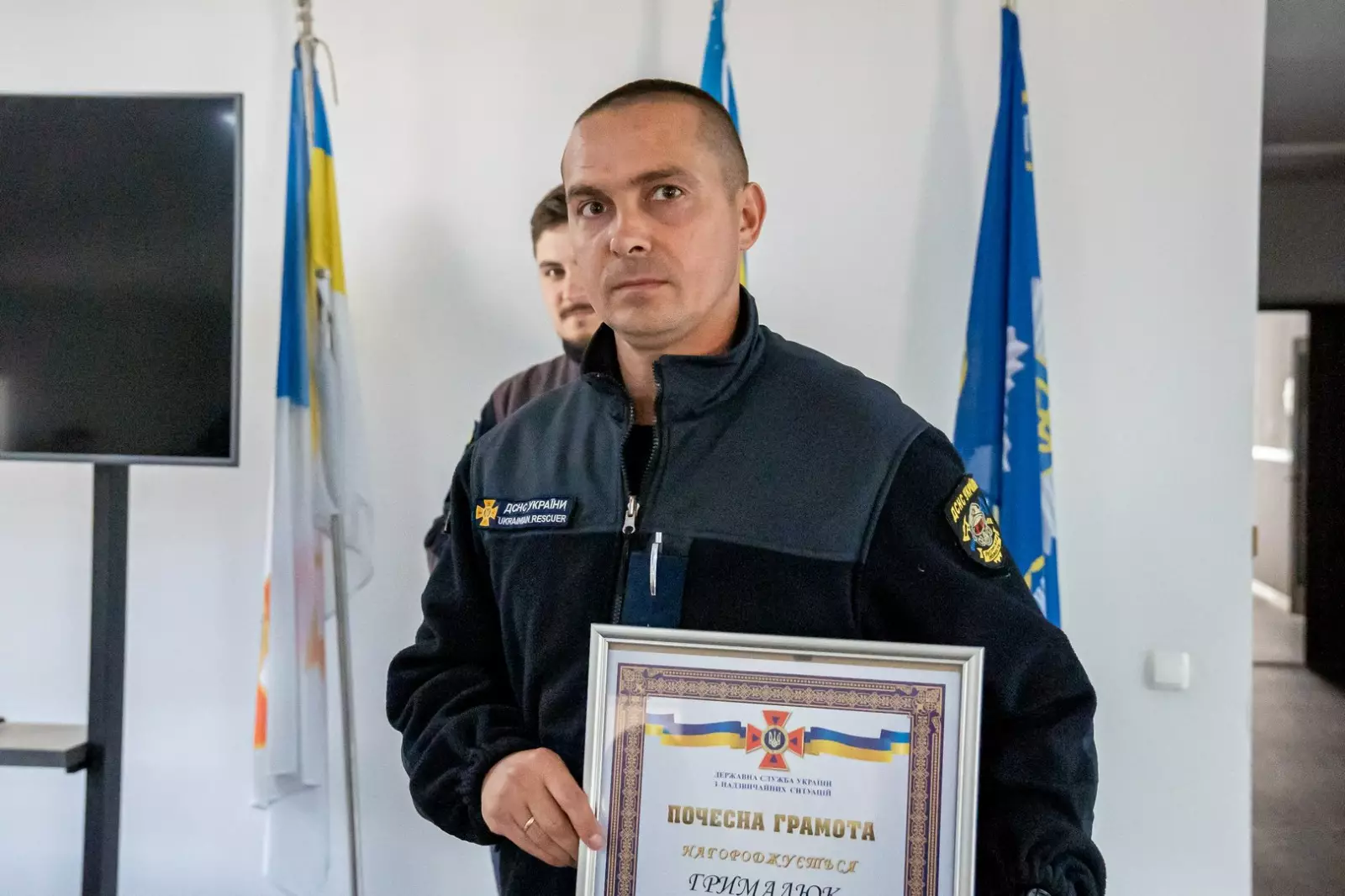 Керівництво Аварійно-рятувального загону спеціального призначення ГУ ДСНС України у Луганській області привітало наших рятувальників