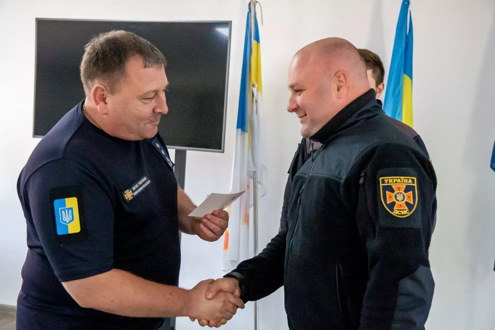 Керівництво Аварійно-рятувального загону спеціального призначення ГУ ДСНС України у Луганській області привітало наших рятувальників